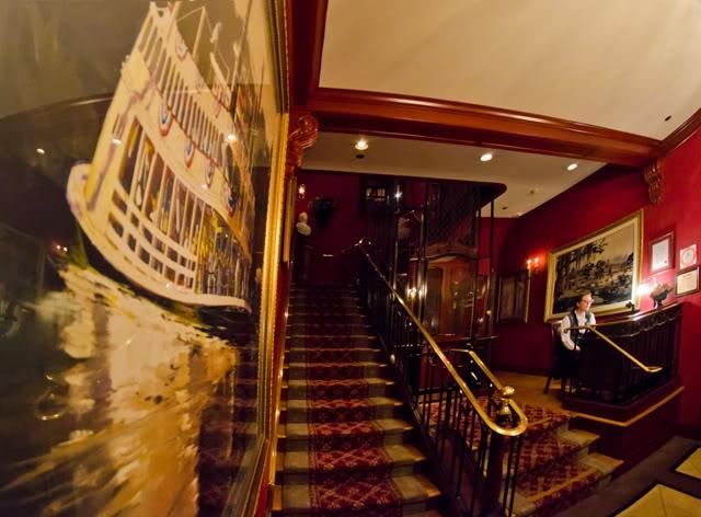 Club 33, Disneyland, Califonia