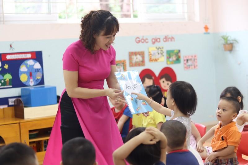 Cô dạy