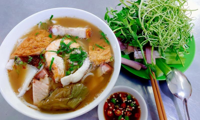 Cô Út - Bún Mắm & Bún Thái