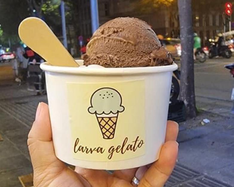 Coconut Juice/Larva Gelato
