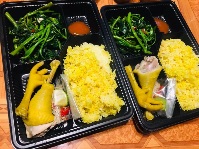 Cơm Gà Khu Phố 4