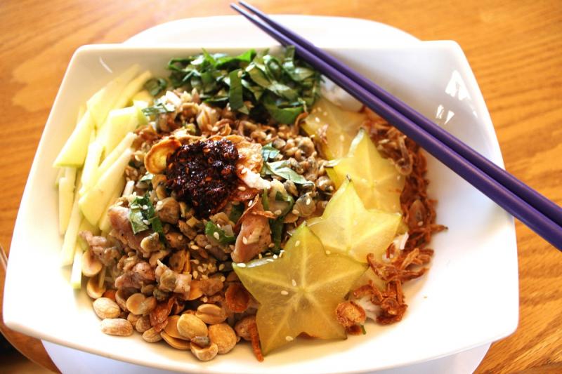 Cơm hến Bà Cam