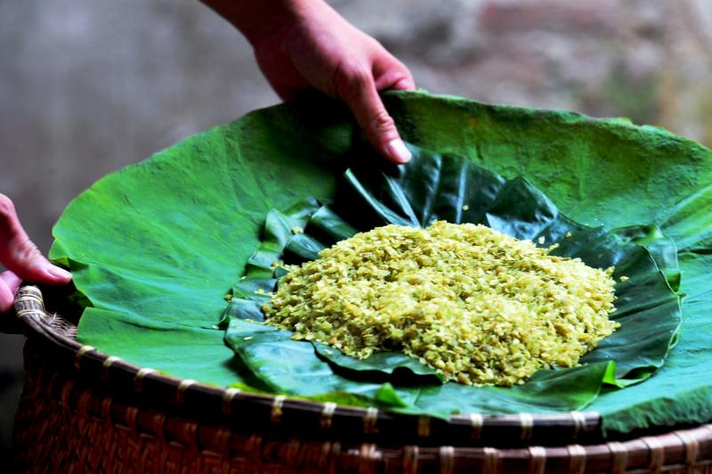 Cốm Làng Vòng