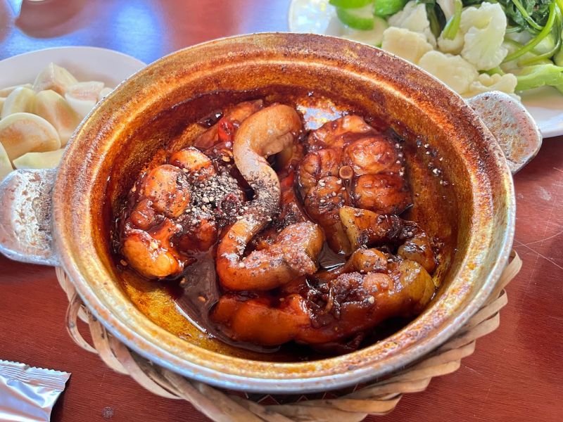 Cơm niêu Nhà Gỗ
