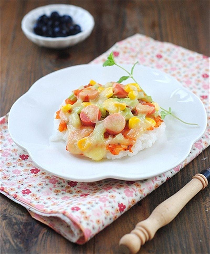Cơm pizza lạ miệng nhưng vẫn đầy đủ chất dinh dưỡng