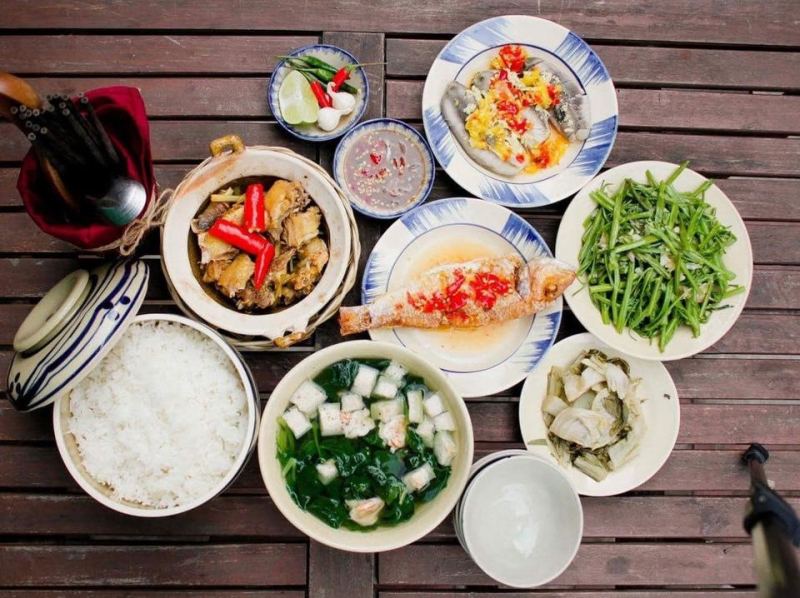 Cơm quê Mười Khó