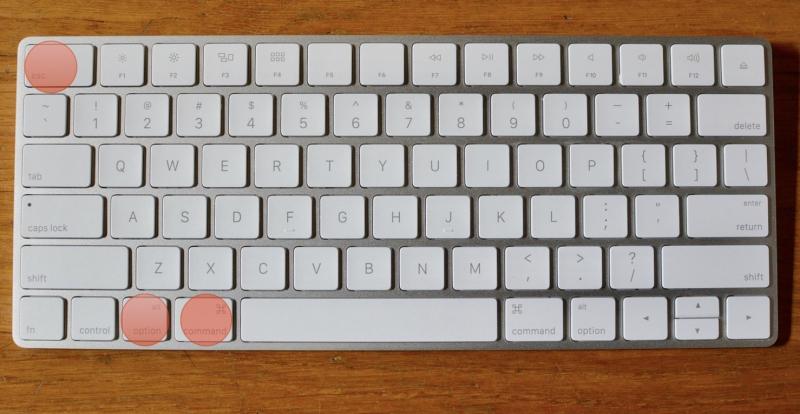 Tổ hợp phím cứu cánh khi bị treo ứng dụng: Command + Option + Esc