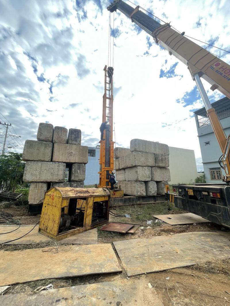 Ép cọc bê tông Trung Thực