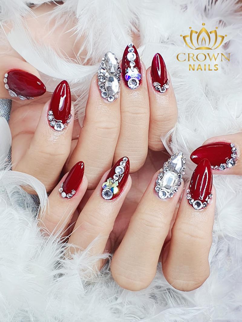Crown Nails