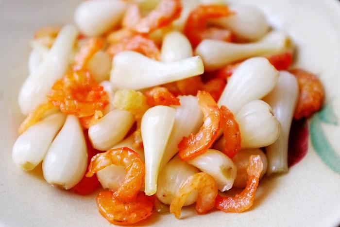 Củ kiệu trộn tôm khô