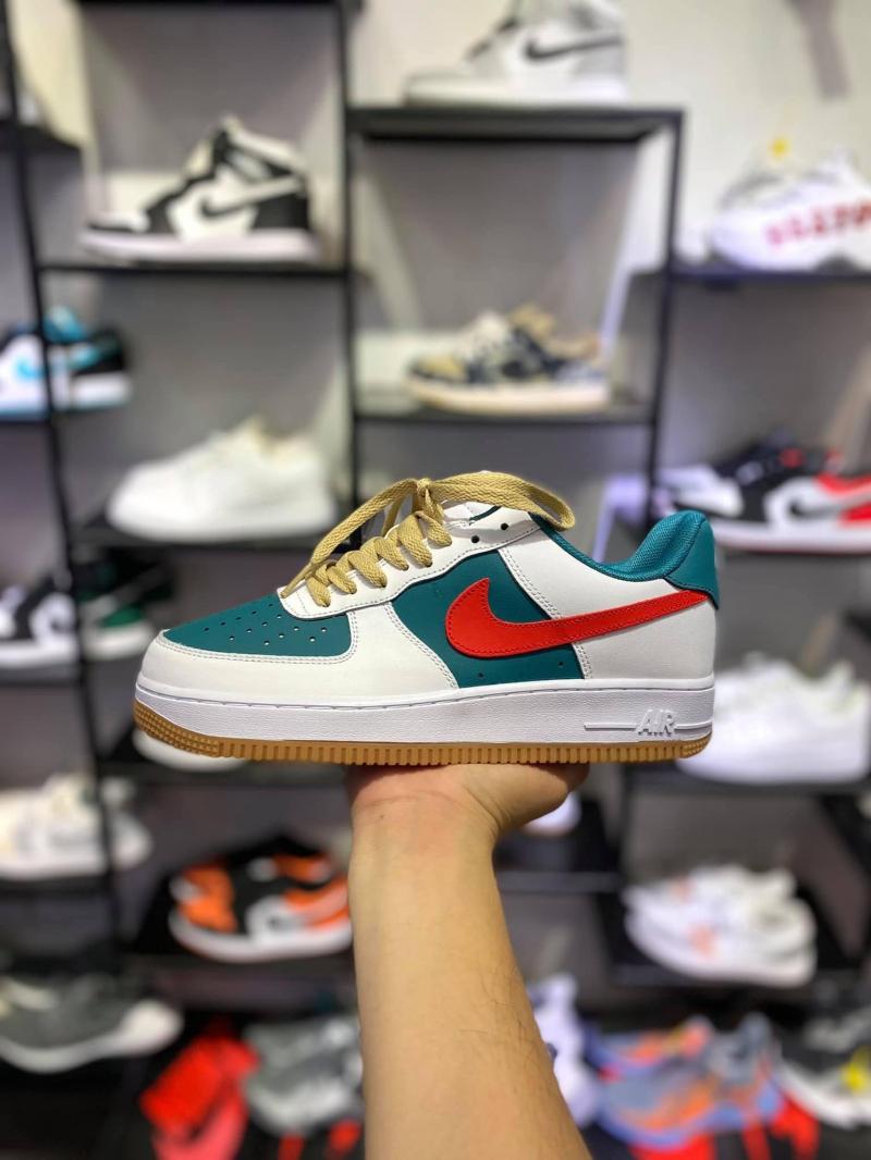 Cường Sneaker