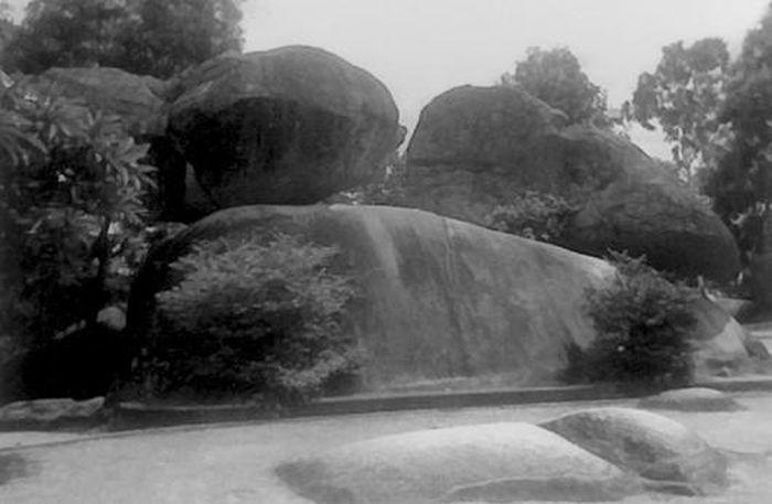 Đá Ông Bà Chồng