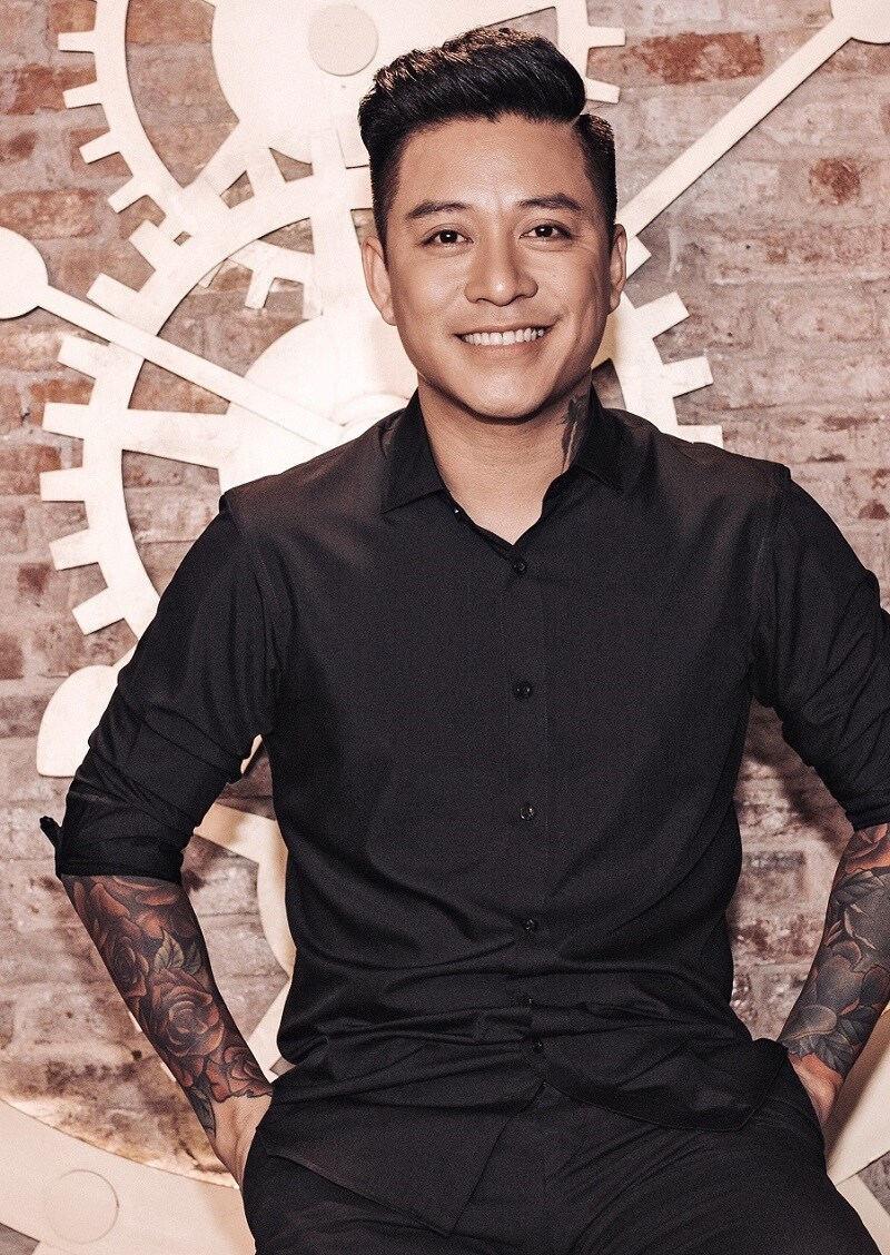 Ca sĩ Tuấn Hưng