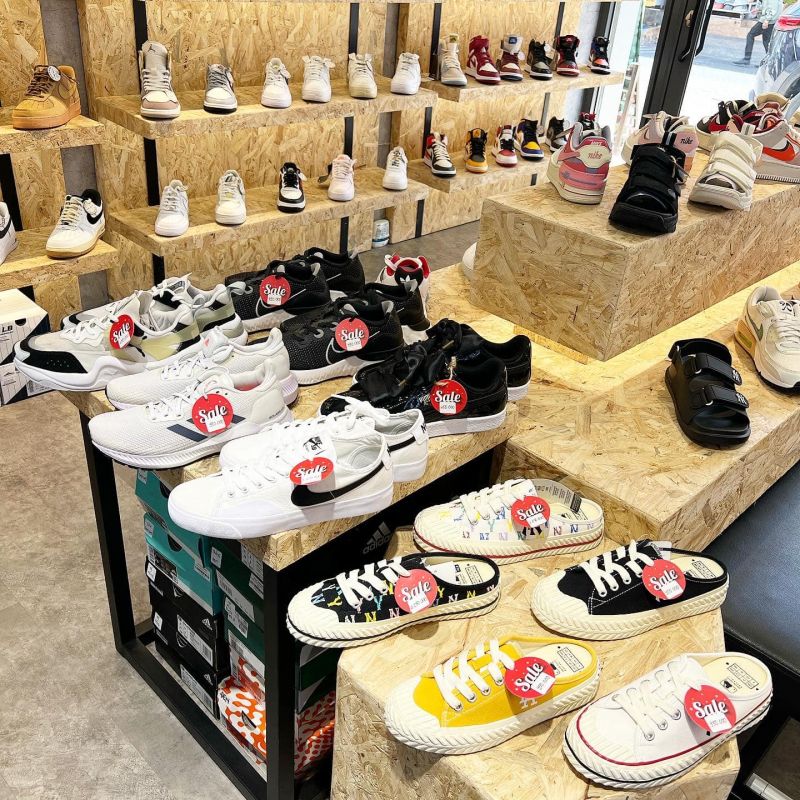 Dalat Sneakers