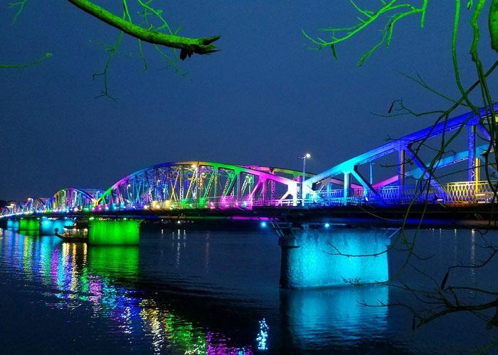Dàn ý tham khảo số 4