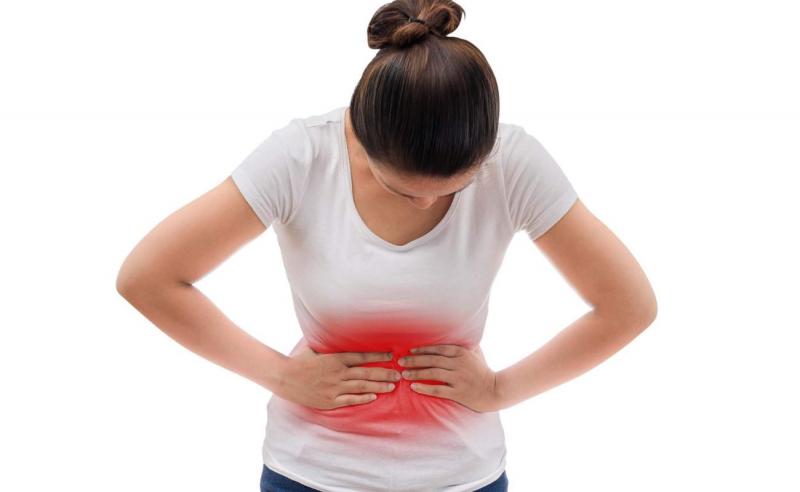 Đau bụng và tiểu ra máu