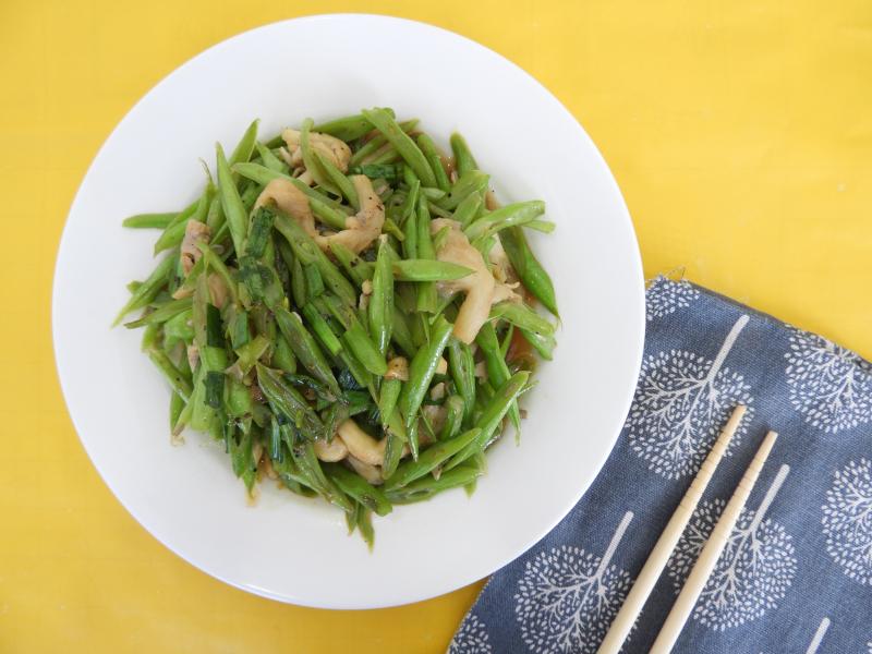Đậu đũa xào nấm