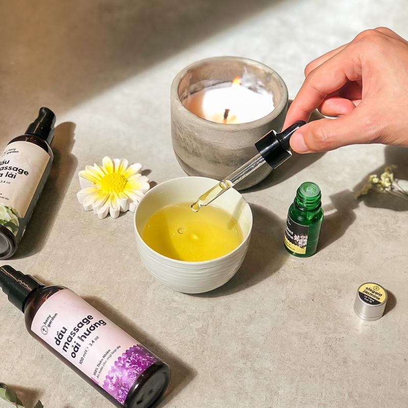Dầu massage body thiên nhiên Heny Garden