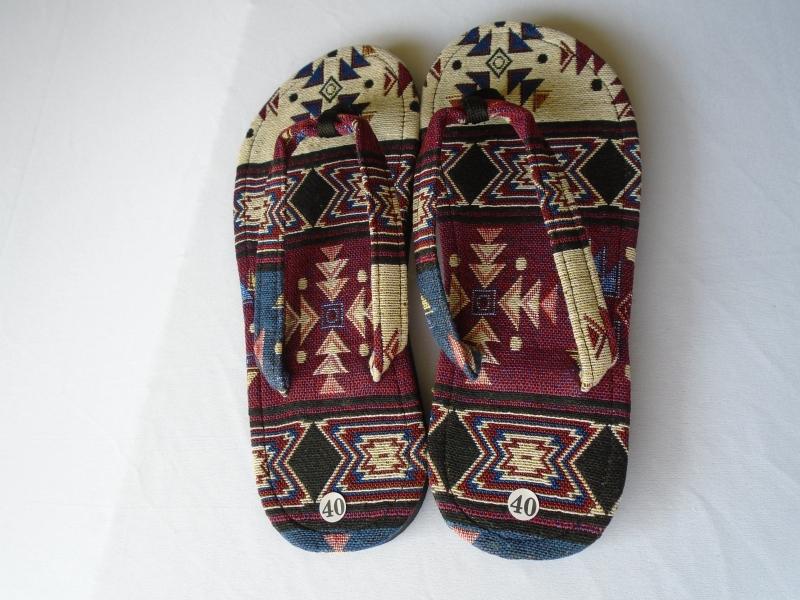 Dép thổ cẩm
