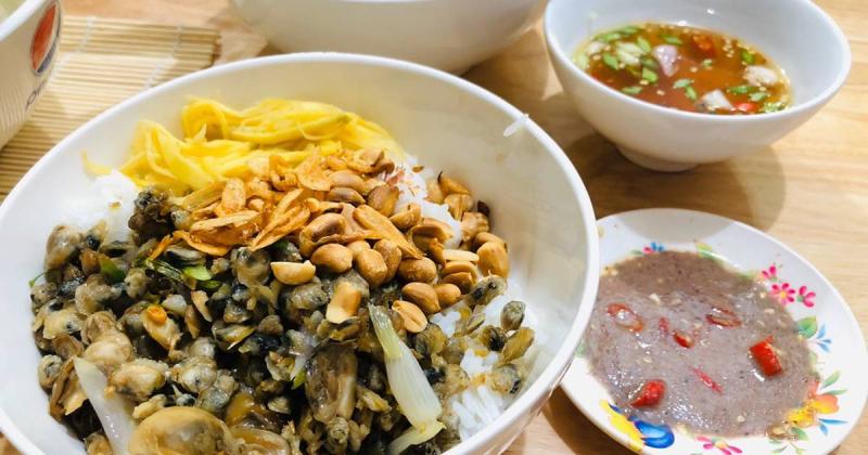 Dì Cúc - Cơm Bún Hến