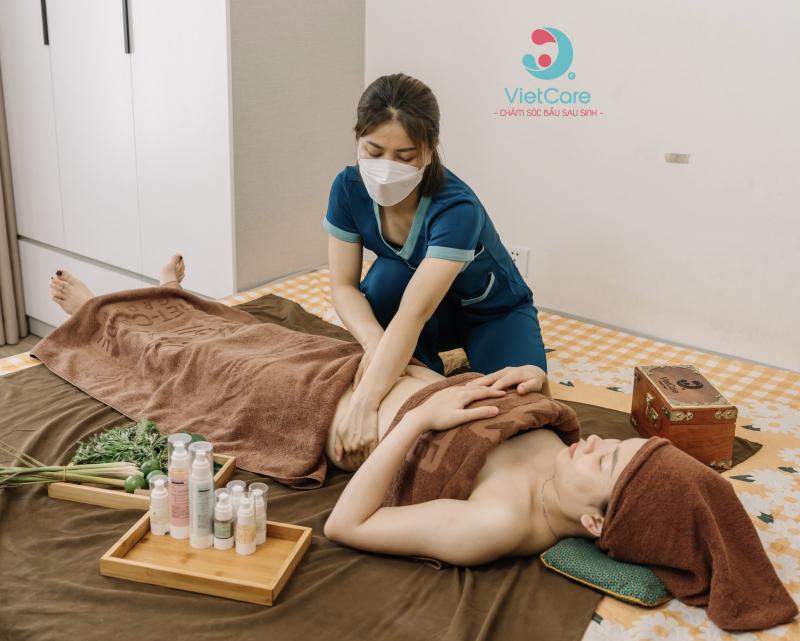 Dịch vụ massage bầu của Viet-Care