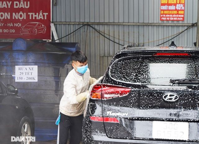 Dịch vụ rửa xe ngày Tết