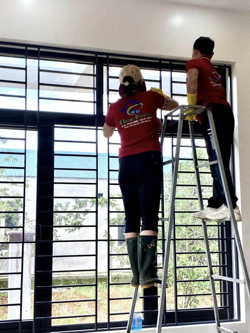 Dịch vụ vệ sinh công nghiệp Clean Huose - Quảng Trị