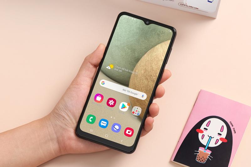 Điện thoại Samsung Galaxy A12 6GB (2021)