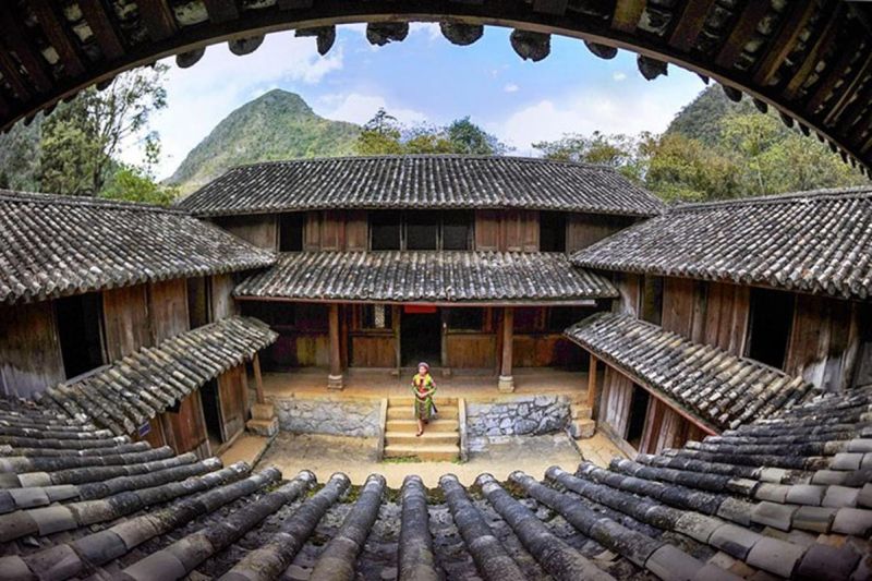Dinh nhà  họ Vương