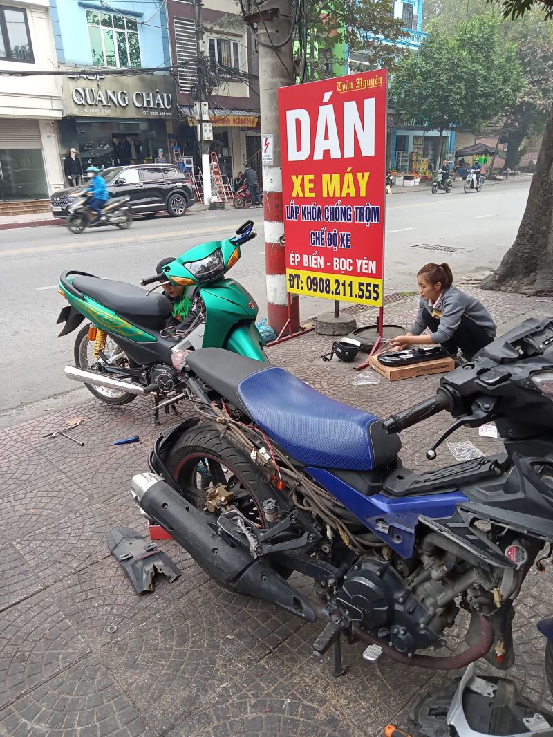 Đồ chơi xe máy Toàn Nguyên