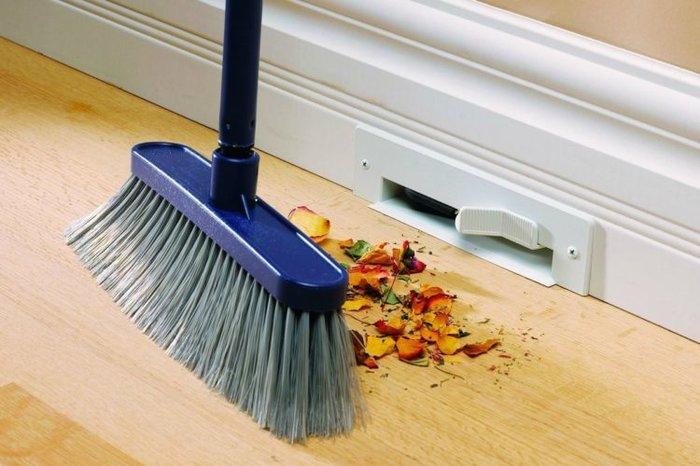 Nhiều người không quét nhà, đổ rác vào ngày mồng Một