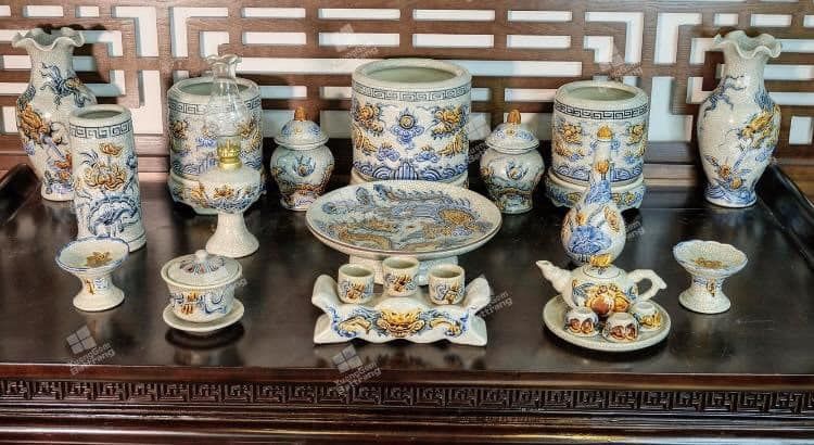 Đồ thờ Hoàng Hưng