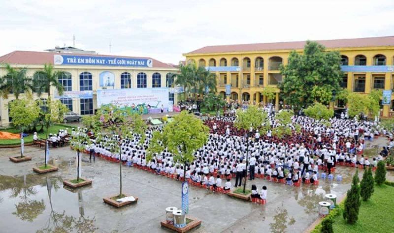 Bài văn thuyết minh về ngôi trường của em số 2