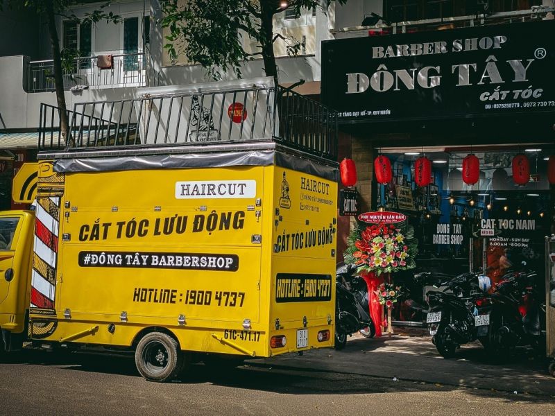 Đông Tây Barbershop