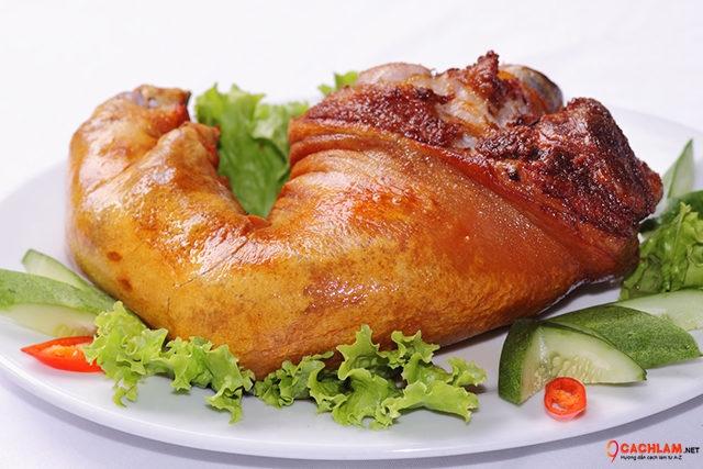 Đùi lợn rang muối