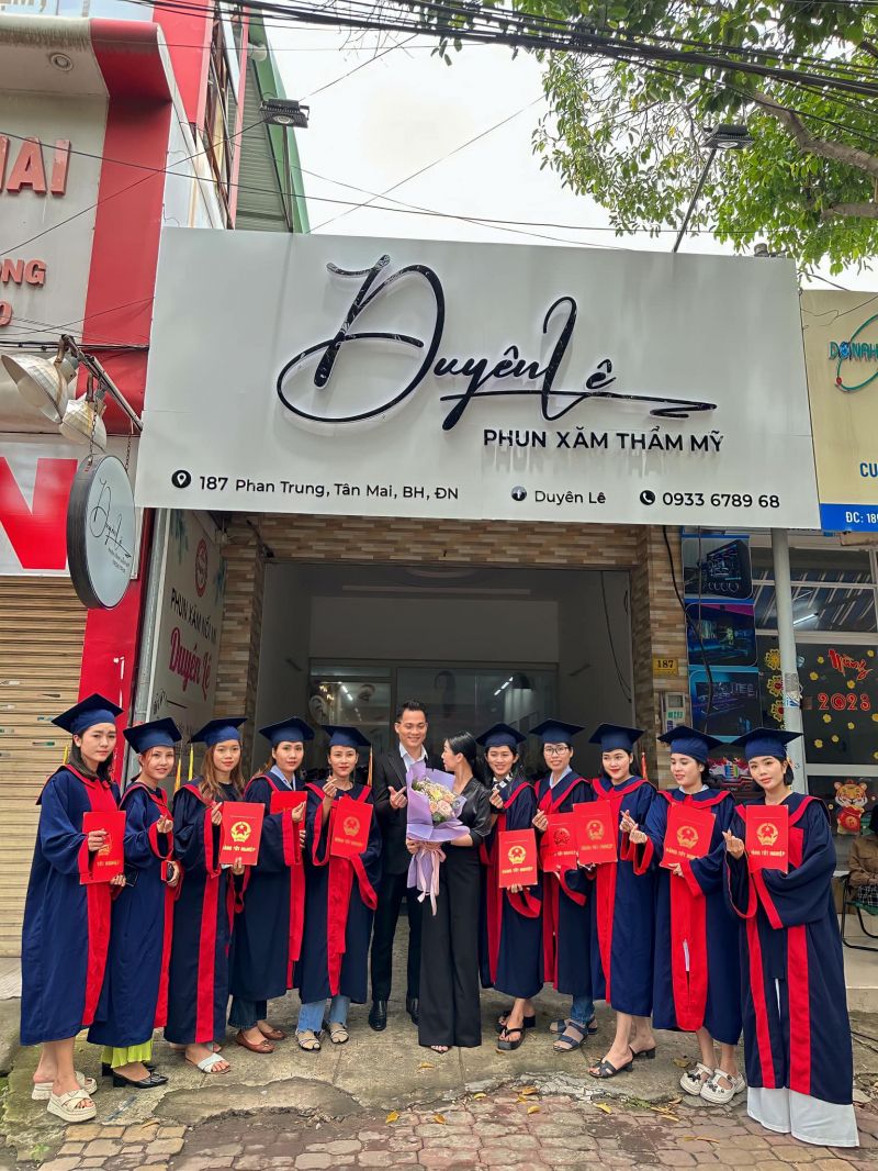 Duyên Lê Beauty Academy