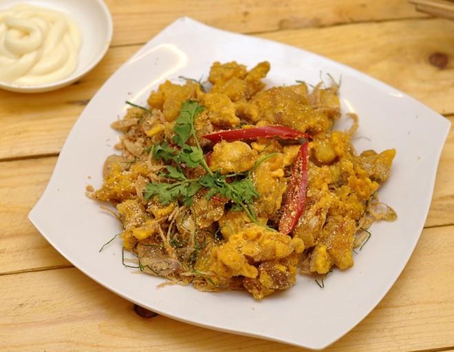 Ếch chiên trứng muối