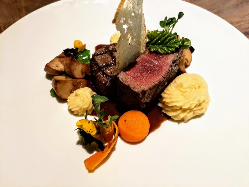 EMM’s French Bistro - Đỗ Quang