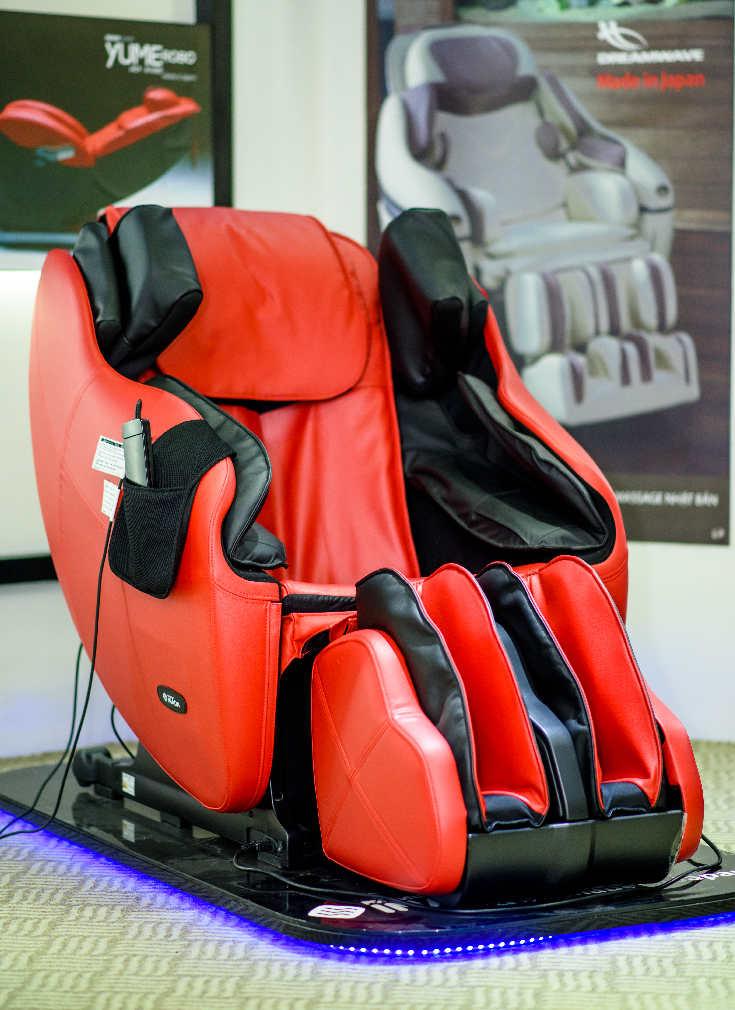 Ghế massage toàn thân Inada HCP-S878D