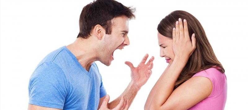 Không nên ghen tuông một cách mù quáng với vợ mình