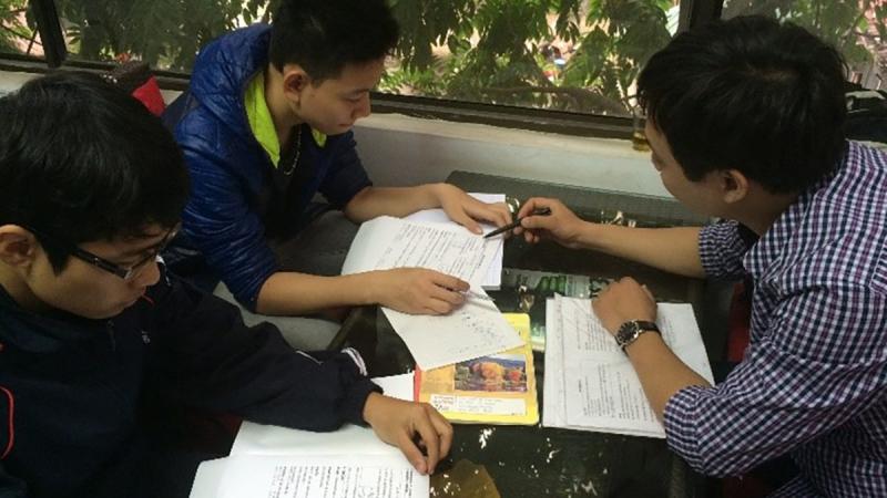 Gia sư, trợ giảng là công việc phù hợp với hầu hết các bạn sinh viên đặc biệt là các bạn sinh viên năm nhất, các kiến thức mà các bạn thu lượm trong 12 năm học nay có thể truyền lại cho các bạn học sinh cần ôn luyện.