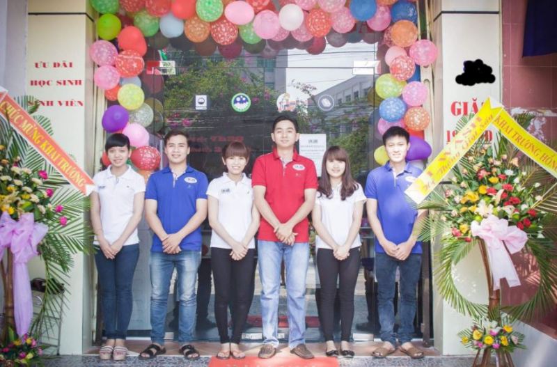 Nhân viên của tiệm Giặt ủi I Wash -Hệ thông giặt ủi Quảng Ngãi