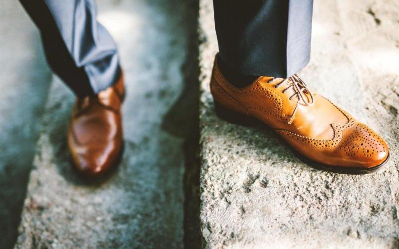 Giày Brogue với những họa tiết đục lỗ ấn tượng