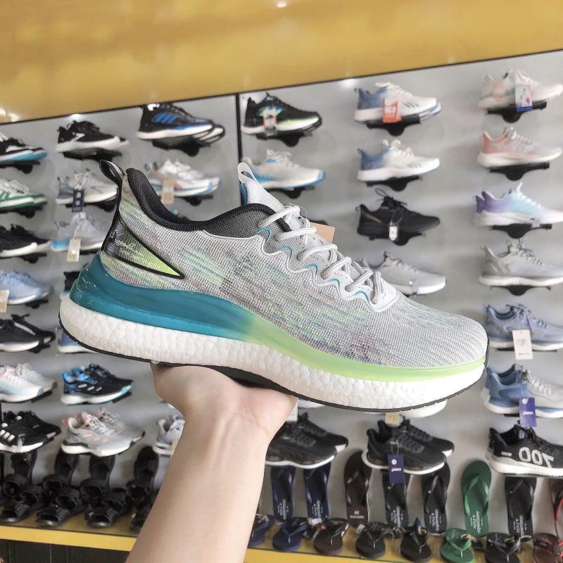 Giày Top Sneaker