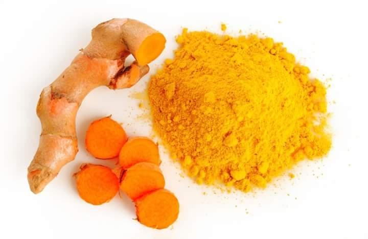 Hãy cùng bột nghệ để sở hữu đôi gót sen mịn màng và đẹp không tì vết nào các nàng.