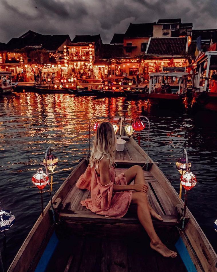 Sông Hoài về đêm
