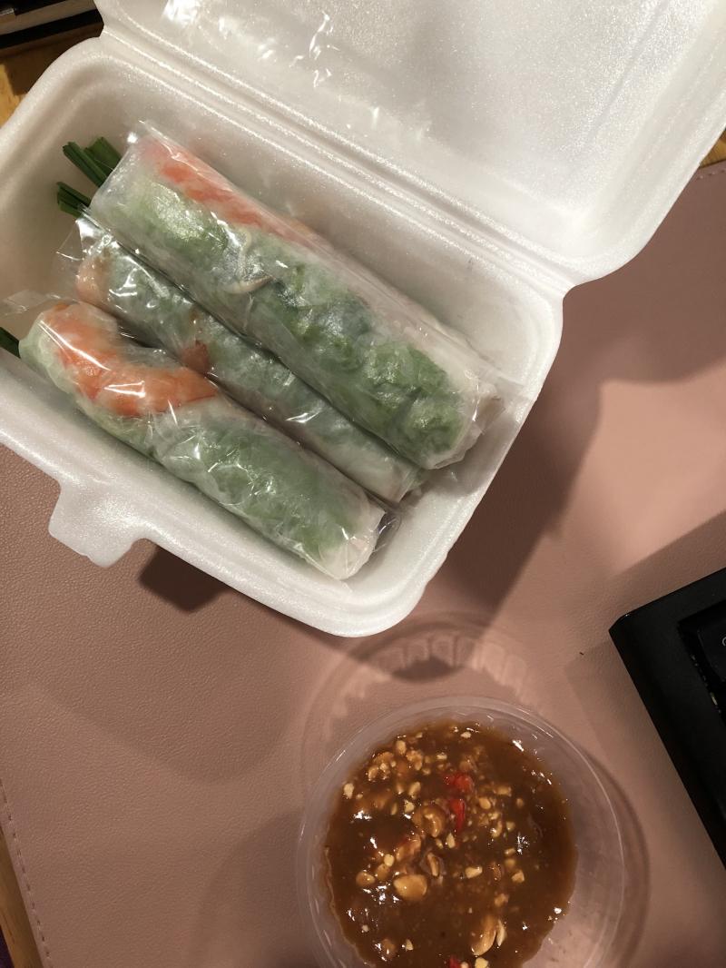 Gỏi cuốn Bà DZú