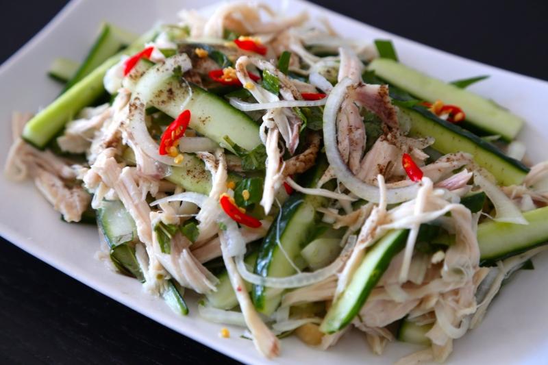 Gỏi gà dưa leo dễ làm tại nhà