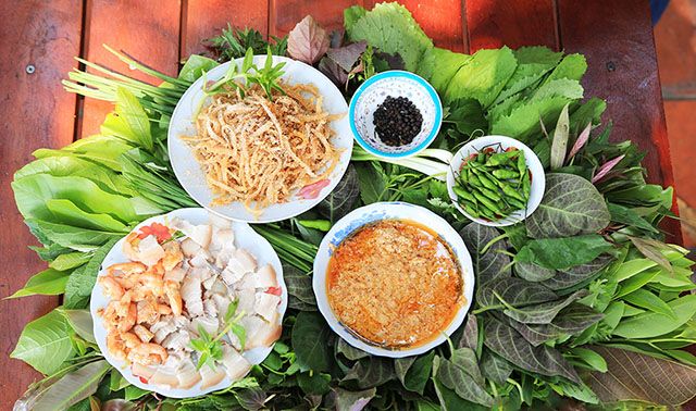 Đặc sản gỏi lá không thể bỏ qua khi tới Tây Nguyên
