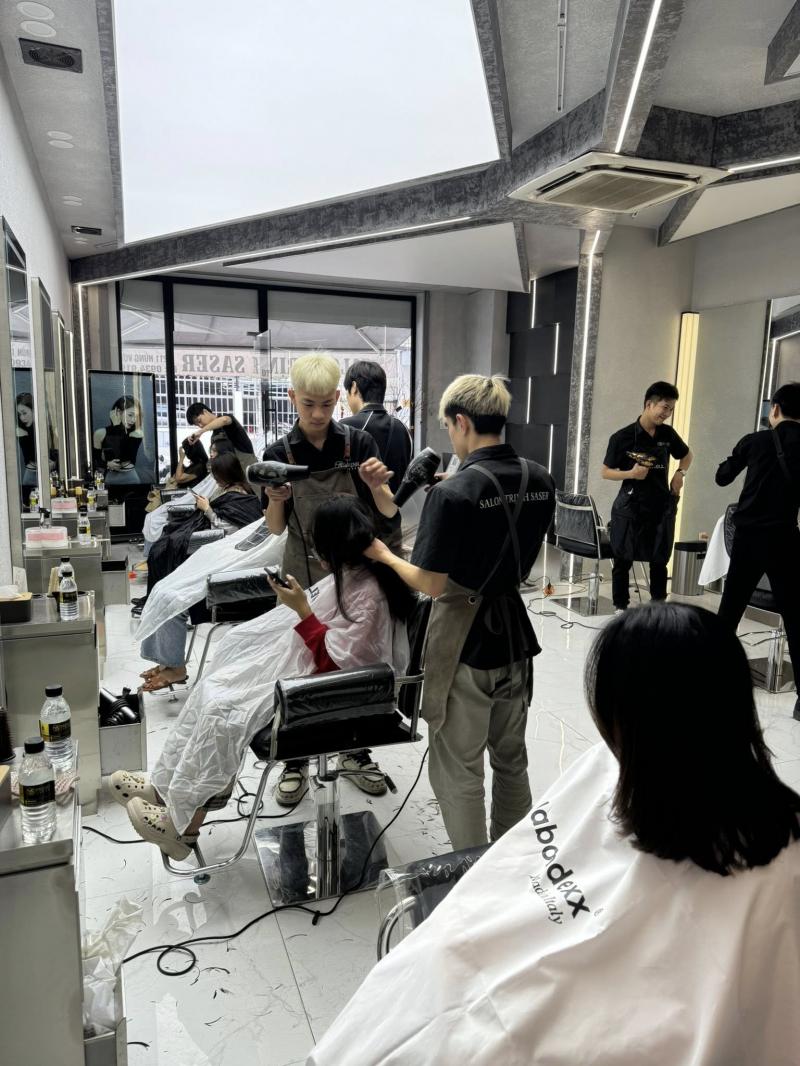 Hair Salon Trịnh Saser